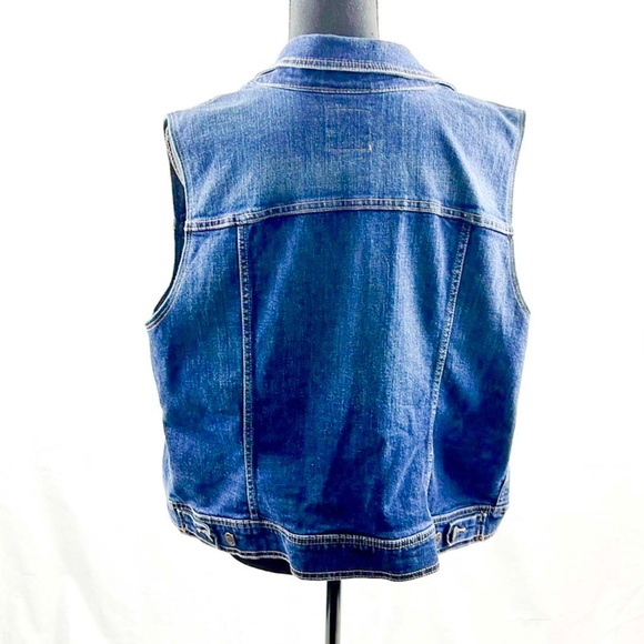 Old Navy Women's Sleeveless Jacket - Picture 10 of 10